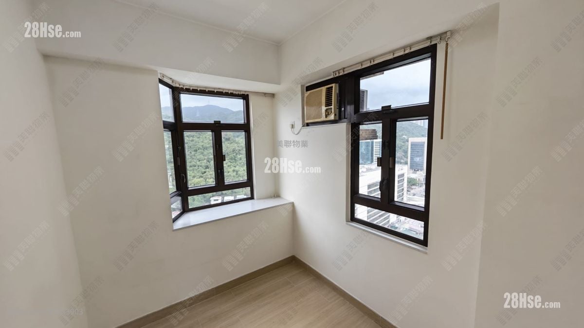 伟华中心 售盘 2 房 , 1 浴室 358 平方尺