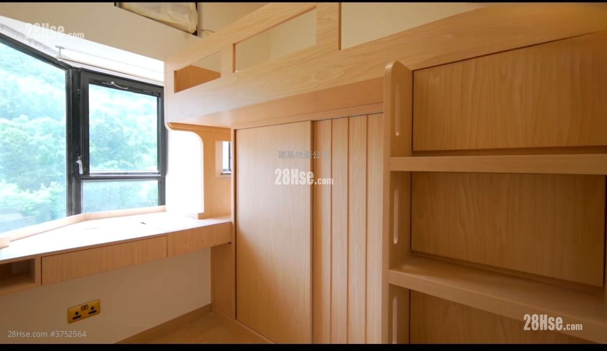 Cayman Rise Rental 3 Bedrooms , 2 Bathrooms 633 ft²