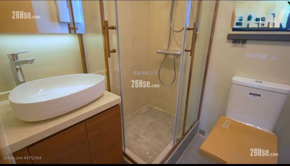 Cayman Rise Rental 3 Bedrooms , 2 Bathrooms 633 ft²