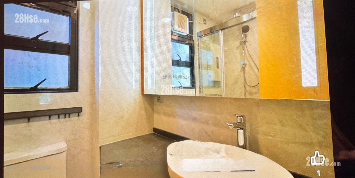 Cayman Rise Rental 3 Bedrooms , 2 Bathrooms 633 ft²