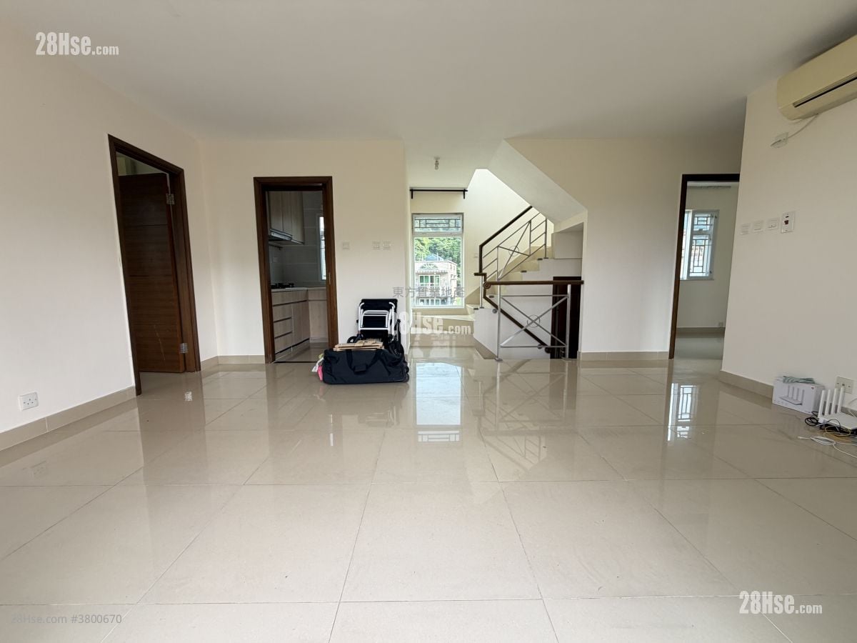 Village Rental 3 Bedrooms , 2 Bathrooms 700 ft²