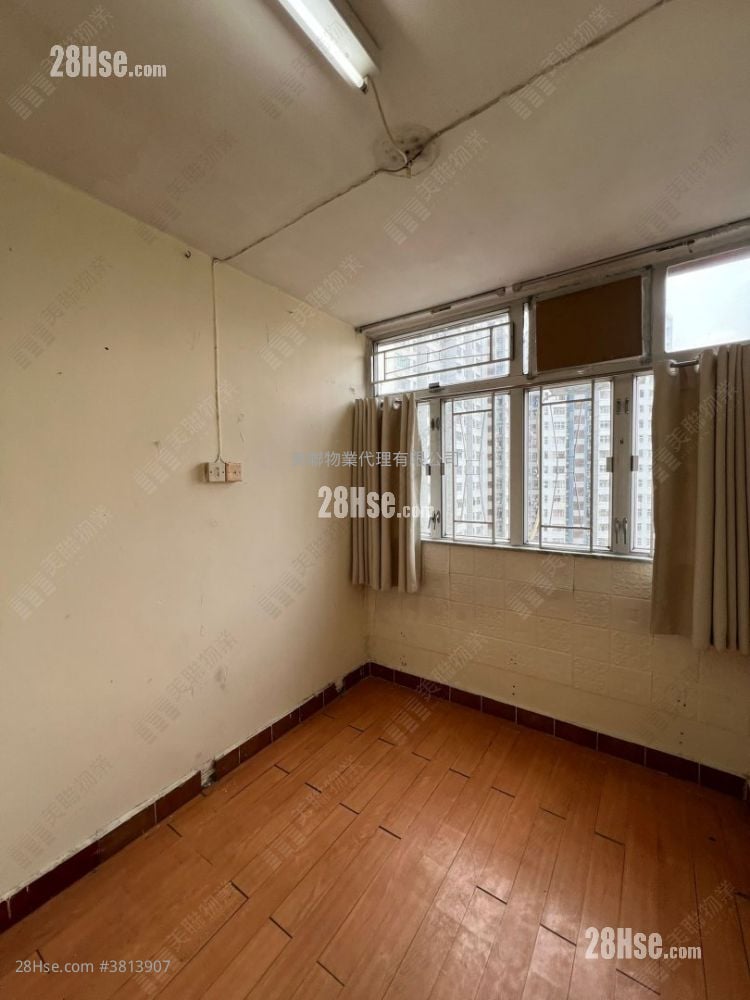 Ching Shing Court Sell 2 Bedrooms , 1 Bathroom 381 ft²