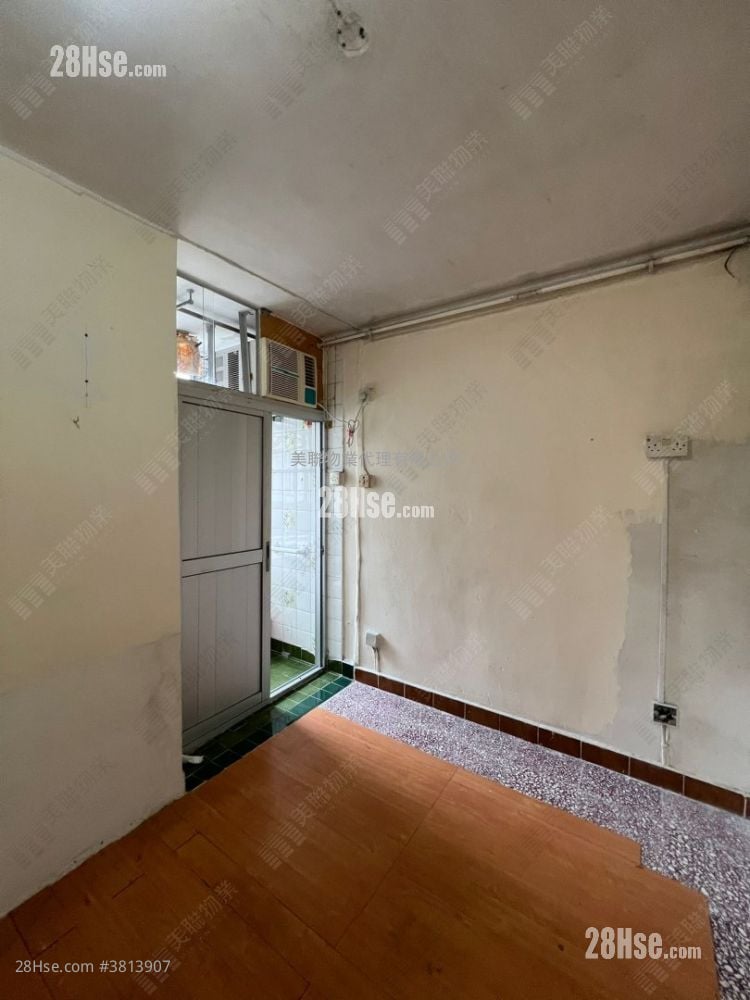 Ching Shing Court Sell 2 Bedrooms , 1 Bathroom 381 ft²