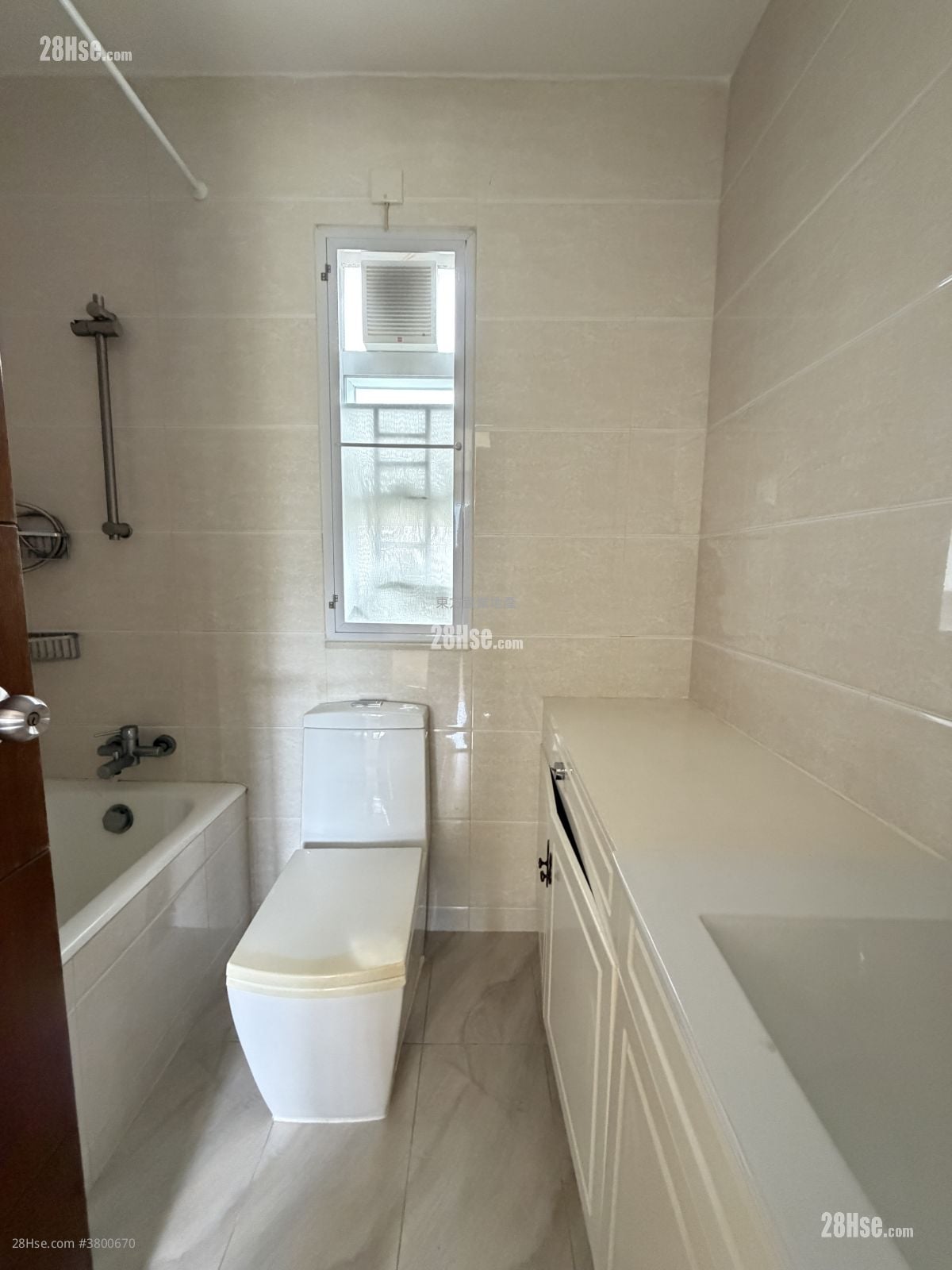 Village Rental 3 Bedrooms , 2 Bathrooms 700 ft²