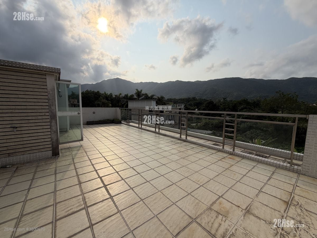 Village Rental 3 Bedrooms , 2 Bathrooms 700 ft²