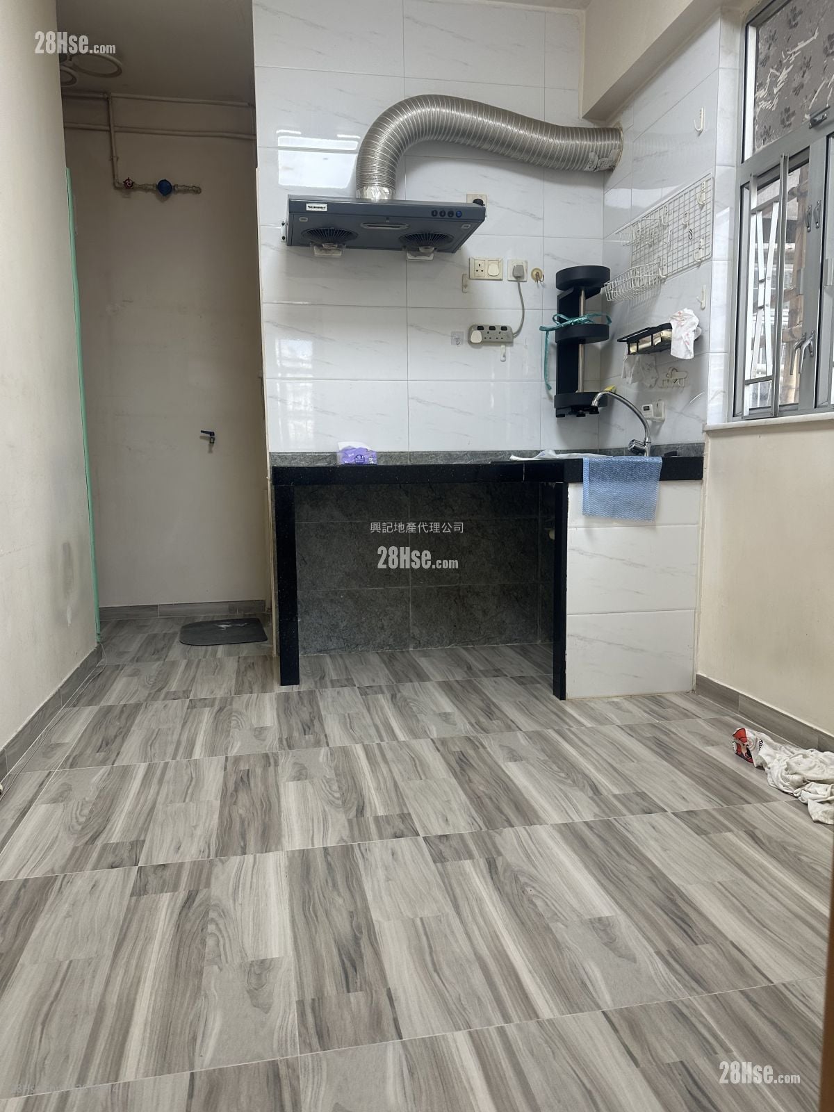 合和大厦 租盘 1 房 , 1 浴室 210 平方尺