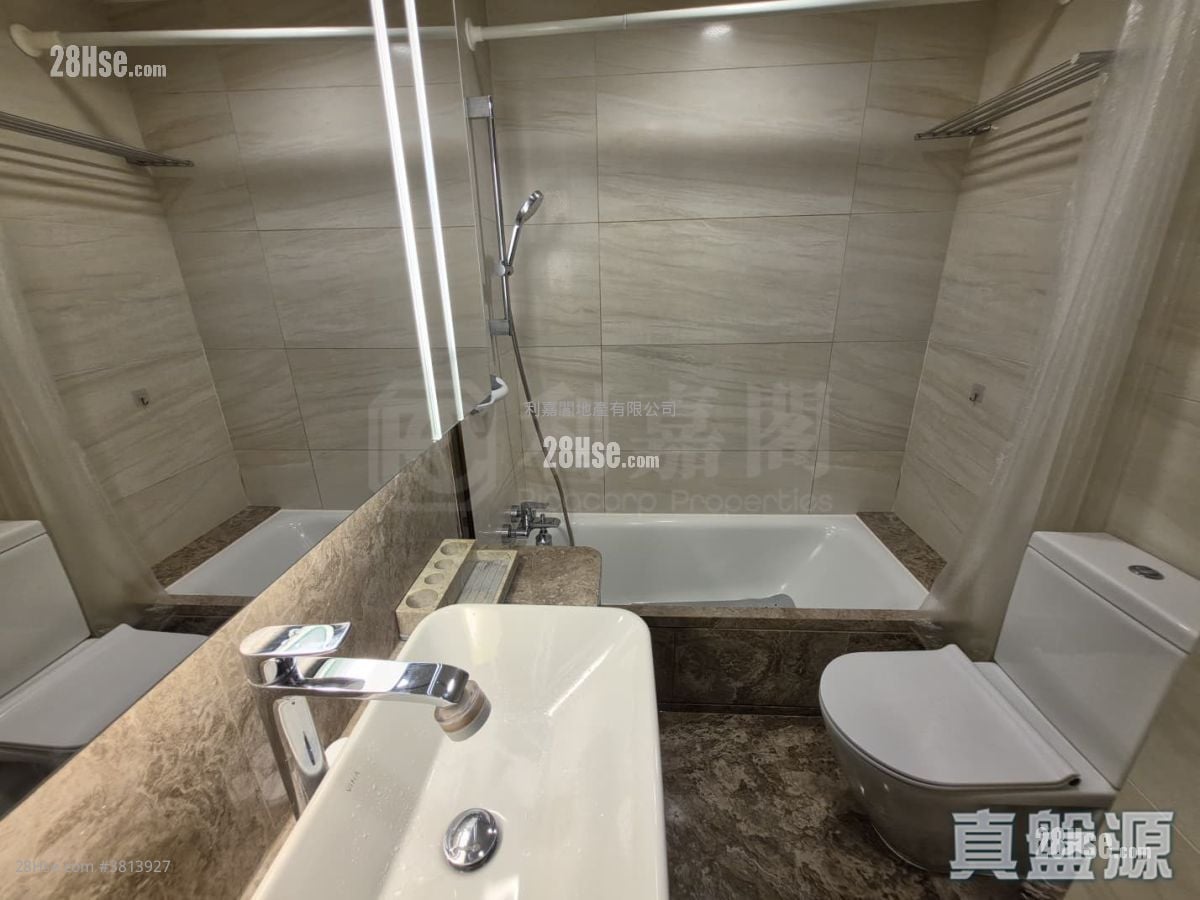 Sea To Sky Sell 2 Bedrooms , 1 Bathroom 468 ft²