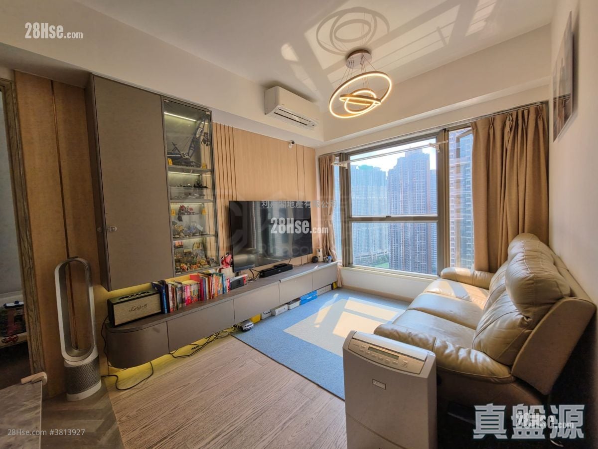 Sea To Sky Sell 2 Bedrooms , 1 Bathroom 468 ft²