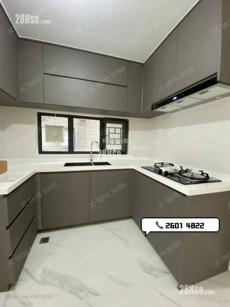 村屋 租盤 3 房 , 2 浴室 700 平方呎