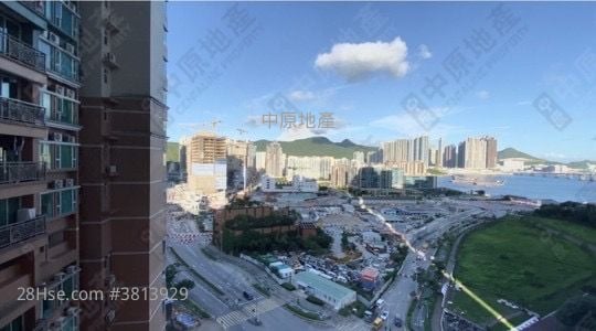 Metro Town Sell 2 Bedrooms 476 ft²