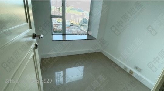 Metro Town Sell 2 Bedrooms 476 ft²