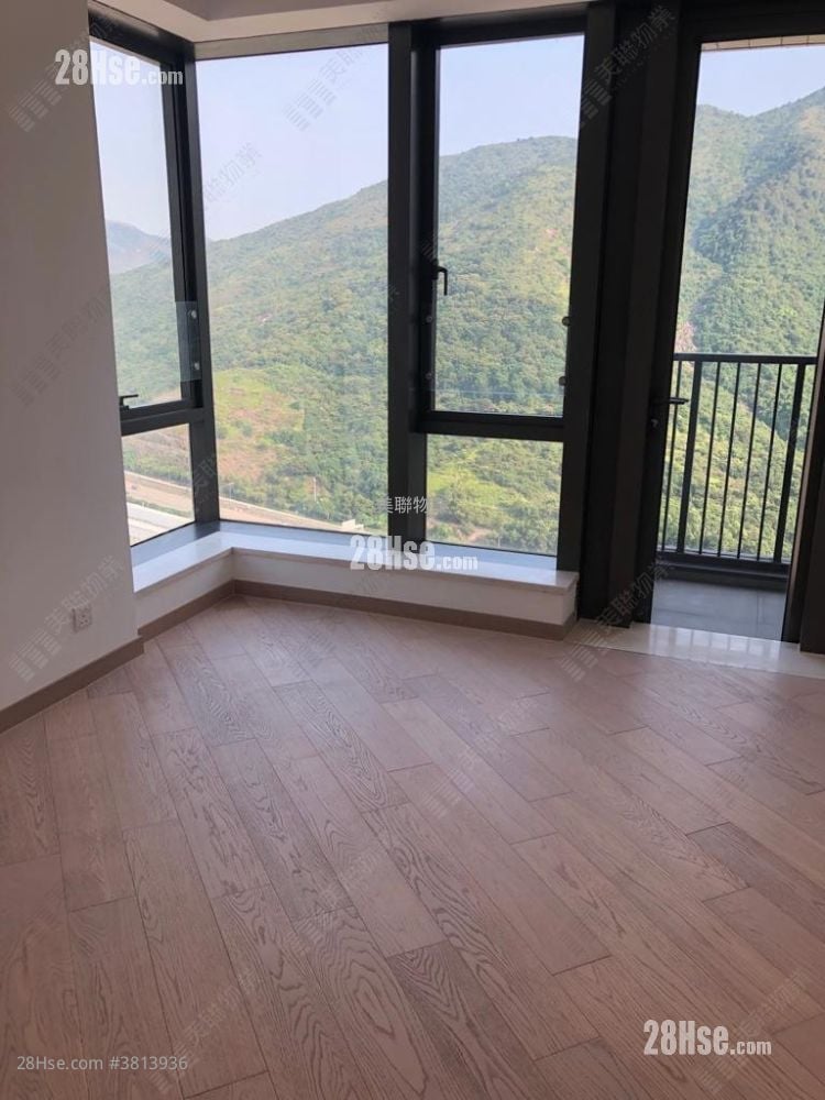 master room: The Visionary Rental 3 Bedrooms , 2 Bathrooms 1,031 ft²