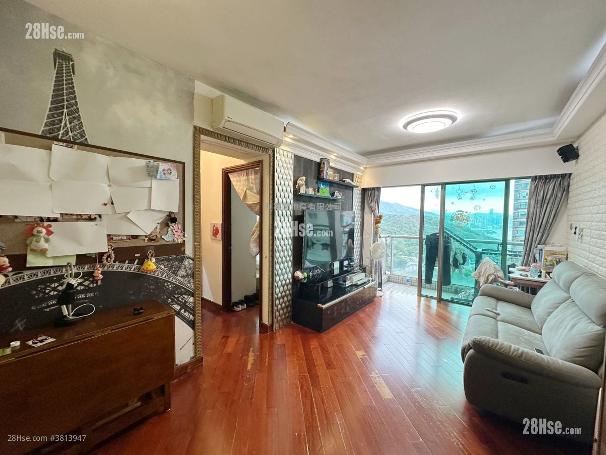 Bellagio Sell 2 Bedrooms 519 ft²