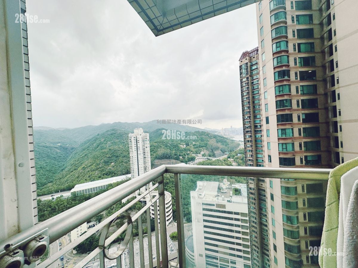 Bellagio Sell 2 Bedrooms 519 ft²