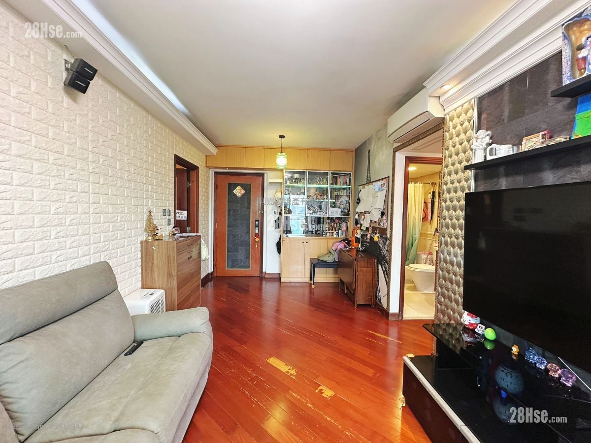 Bellagio Sell 2 Bedrooms 519 ft²