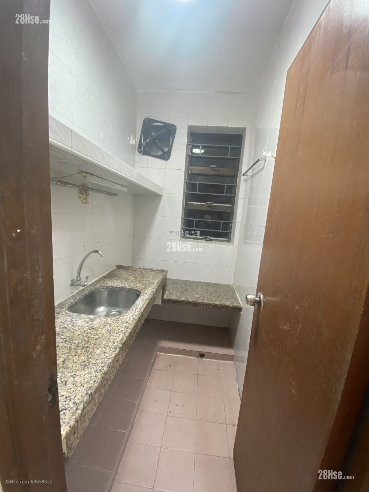 村屋 租盘 1 房 , 1 浴室 280 平方尺