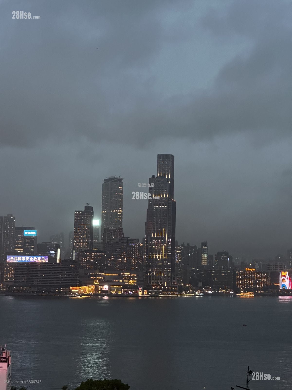 维新大厦 租盘 2 房 , 1 浴室 271 平方尺