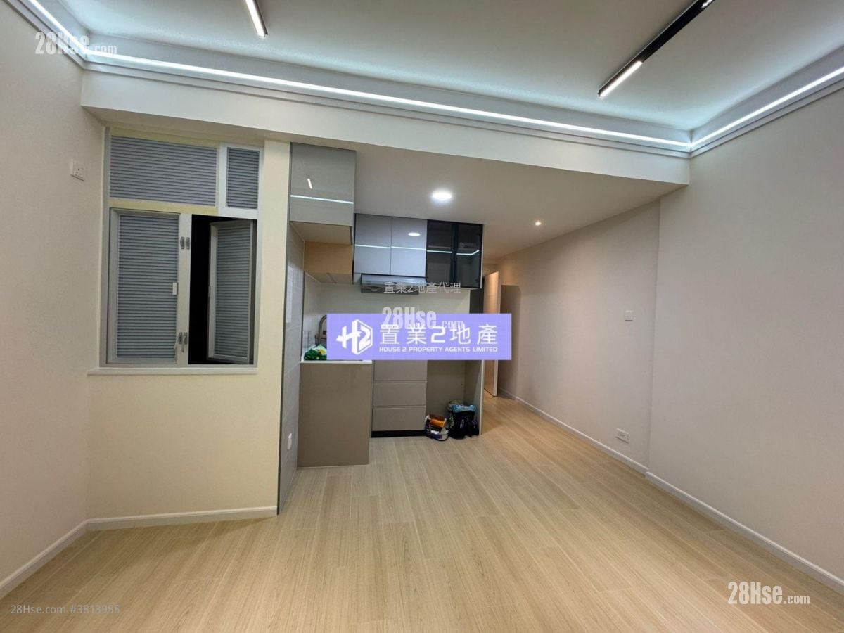 Tsin Shui Building Sell 2 Bedrooms , 1 Bathroom 392 ft²