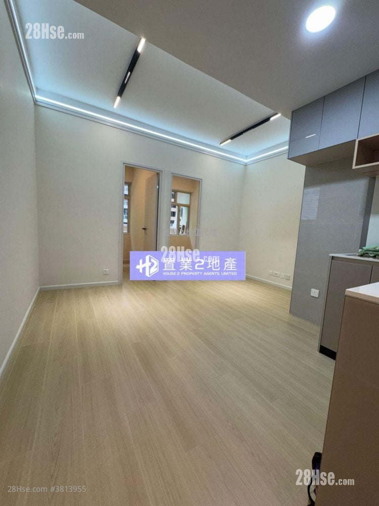 Tsin Shui Building Sell 2 Bedrooms , 1 Bathroom 392 ft²