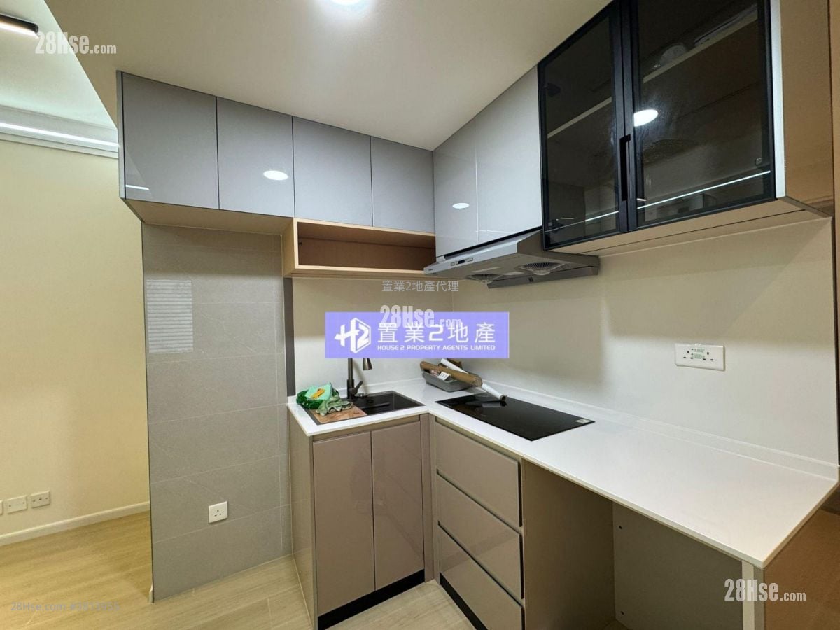 Tsin Shui Building Sell 2 Bedrooms , 1 Bathroom 392 ft²