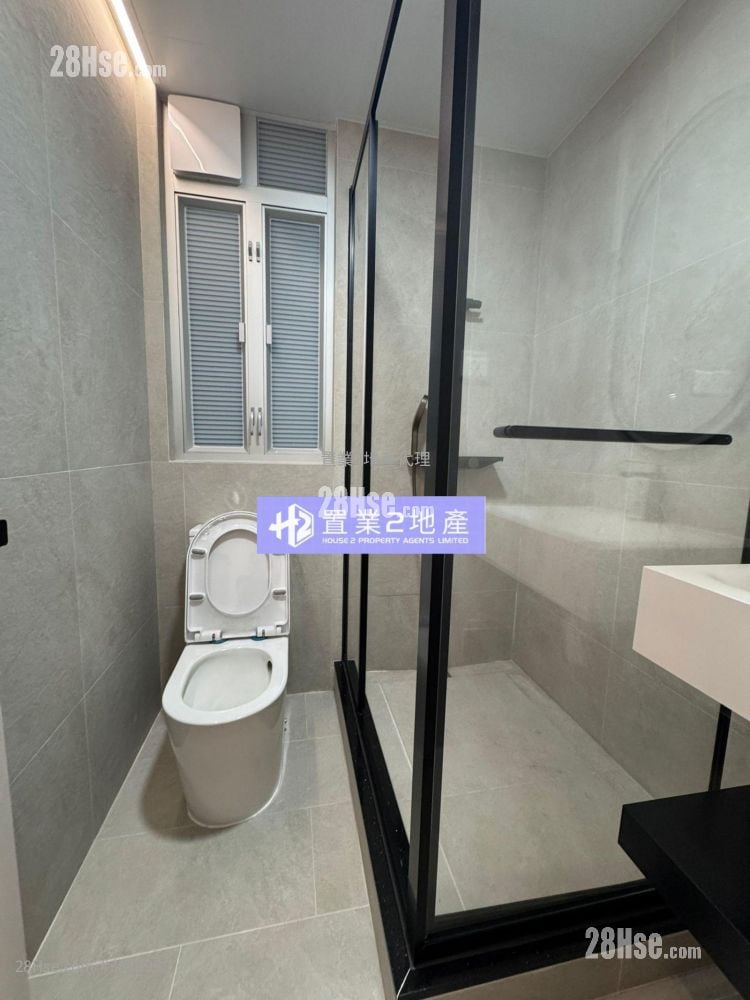 Tsin Shui Building Sell 2 Bedrooms , 1 Bathroom 392 ft²
