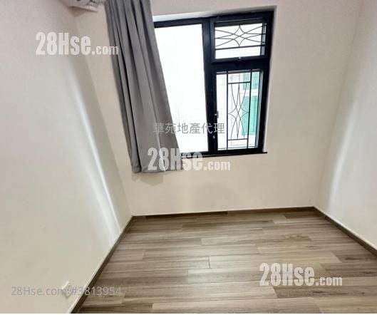 Village Sell 3 Bedrooms , 2 Bathrooms 698 ft²