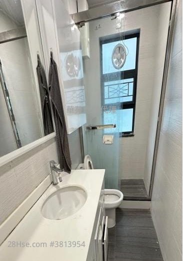 Village Sell 3 Bedrooms , 2 Bathrooms 698 ft²