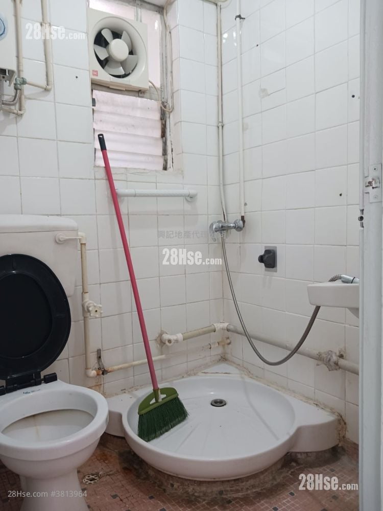 Tsui Ping (North) Estate Sell Studio , 1 Bathroom 377 ft²