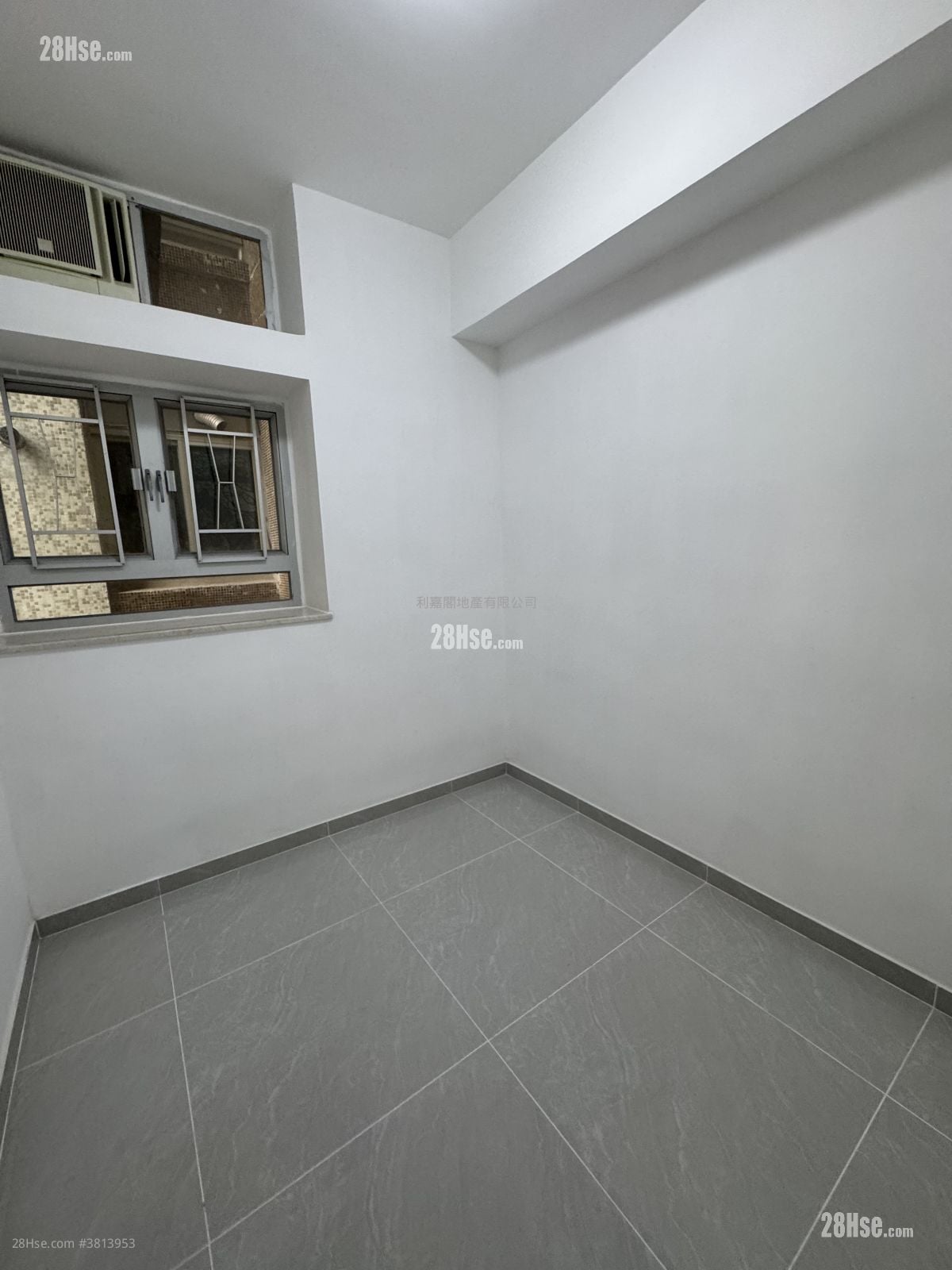 Ching Wah Court Sell 2 Bedrooms 363 ft²