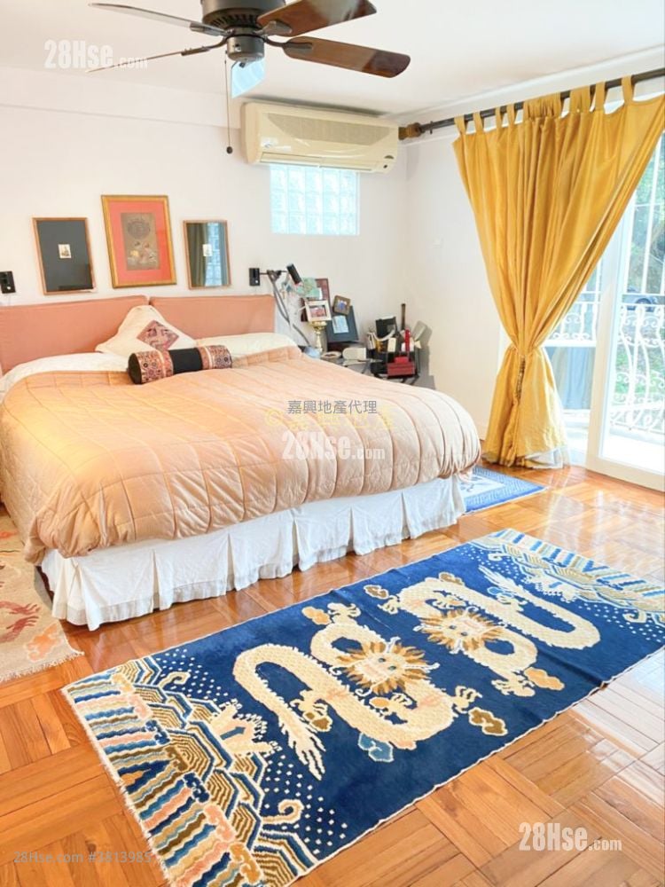 Yucca Villa Sell 4 Bedrooms , 3 Bathrooms 2,100 ft²