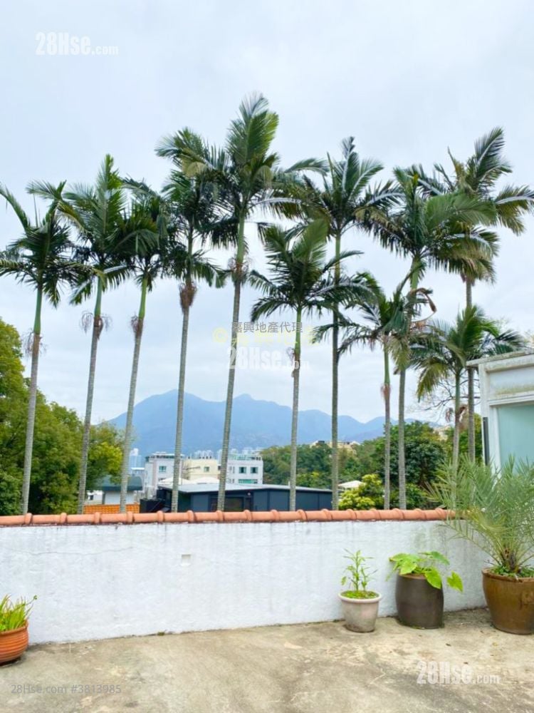 Yucca Villa Sell 4 Bedrooms , 3 Bathrooms 2,100 ft²