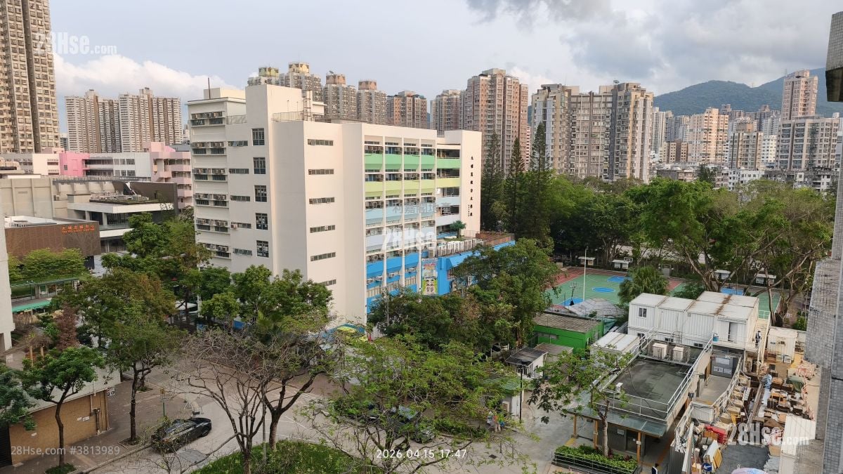 Eightland Gardens Sell 2 Bedrooms , 1 Bathroom 438 ft²