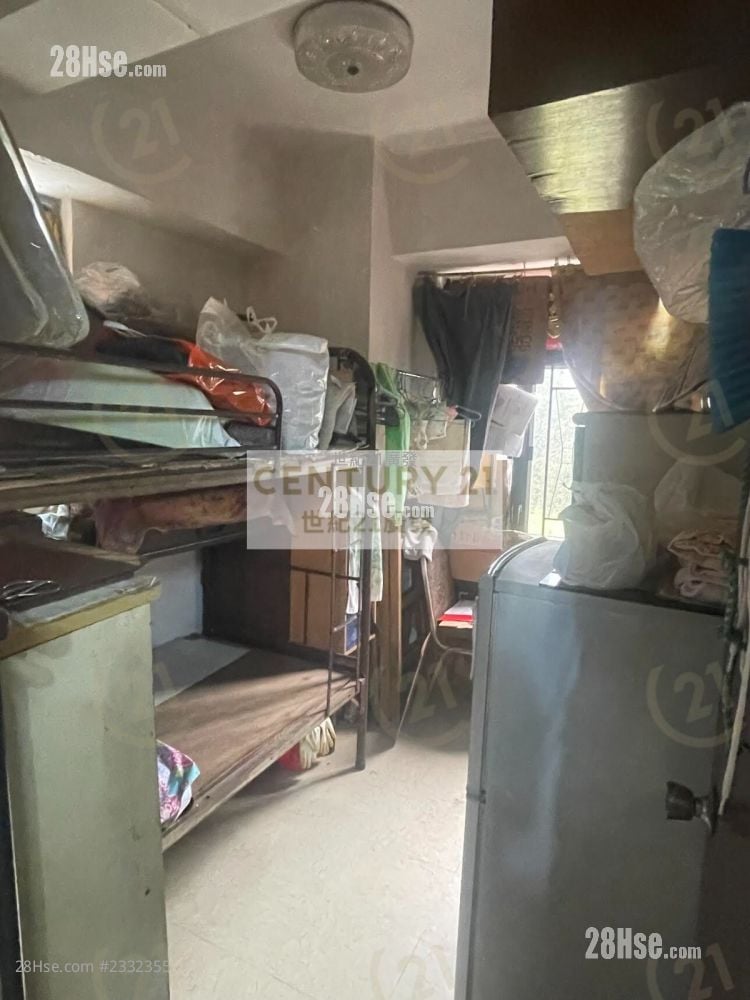 Yau Lee Building Sell 2 Bedrooms , 1 Bathroom 320 ft²