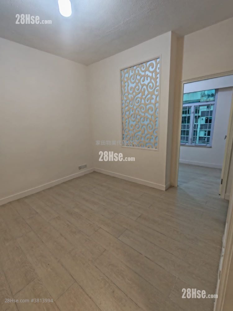 Bell House Sell 2 Bedrooms , 1 Bathroom 398 ft²