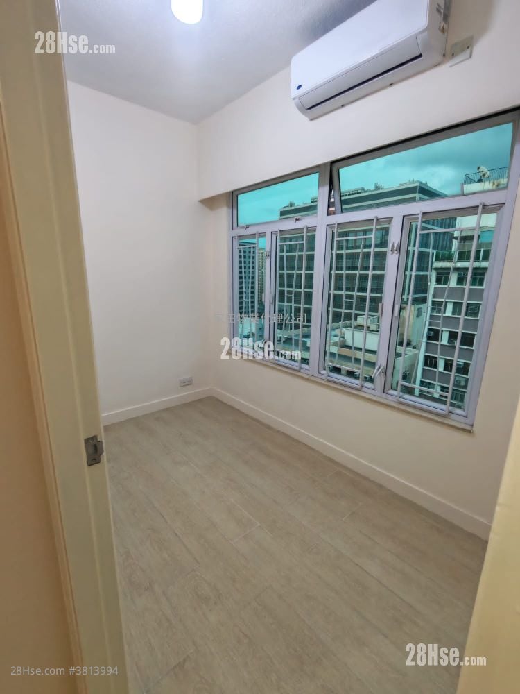 Bell House Sell 2 Bedrooms , 1 Bathroom 398 ft²