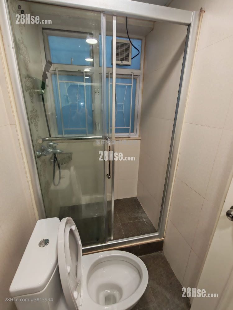 Bell House Sell 2 Bedrooms , 1 Bathroom 398 ft²