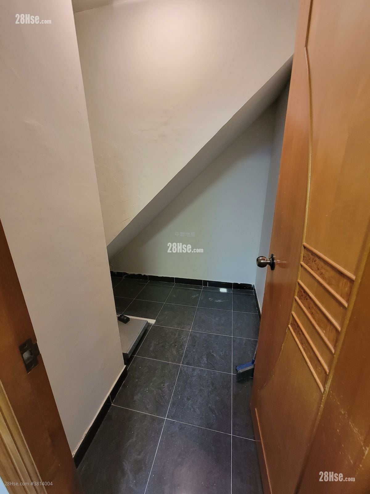 Village Rental 4 Bedrooms , 3 Bathrooms 1,400 ft²