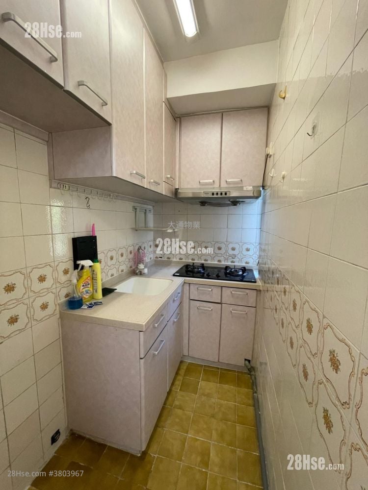 新成中心 租盤 1 房 , 1 浴室 294 平方呎