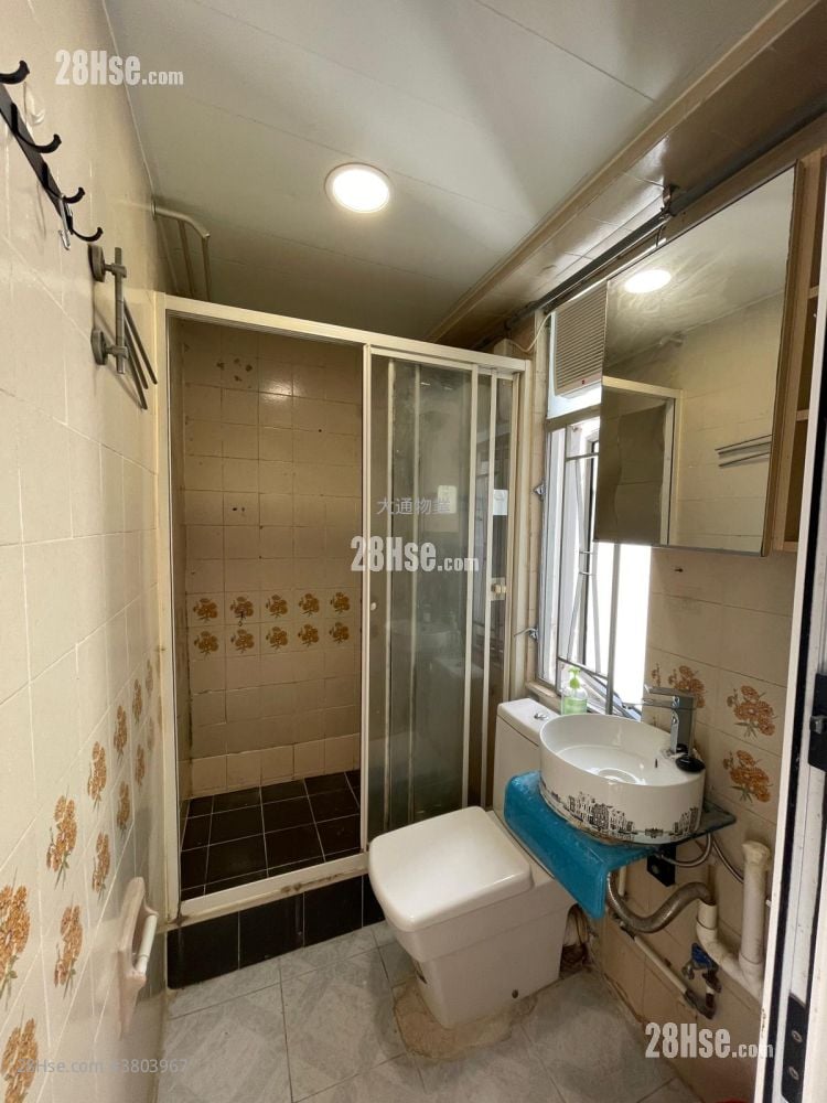 新成中心 租盤 1 房 , 1 浴室 294 平方呎