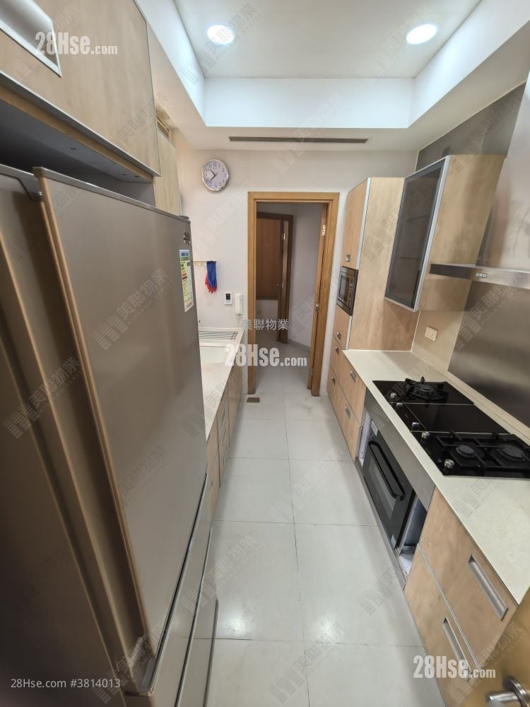 厨房: 晋名峰 售盘 4 房 , 4 浴室 1,322 平方尺