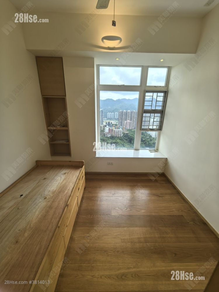 睡房 1: 晋名峰 售盘 4 房 , 4 浴室 1,322 平方尺