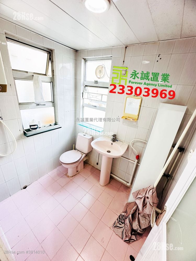 村屋 租盘 4 房 , 2 浴室