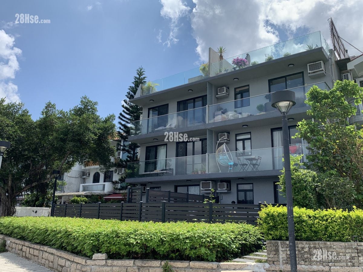 Lake Court Rental 2 Bedrooms , 1 Bathroom 700 ft²