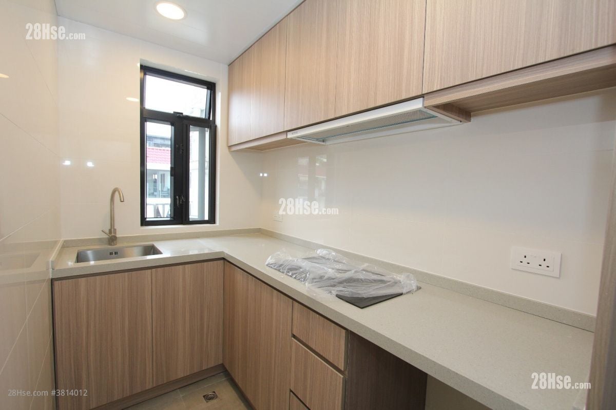 Lake Court Rental 2 Bedrooms , 1 Bathroom 700 ft²