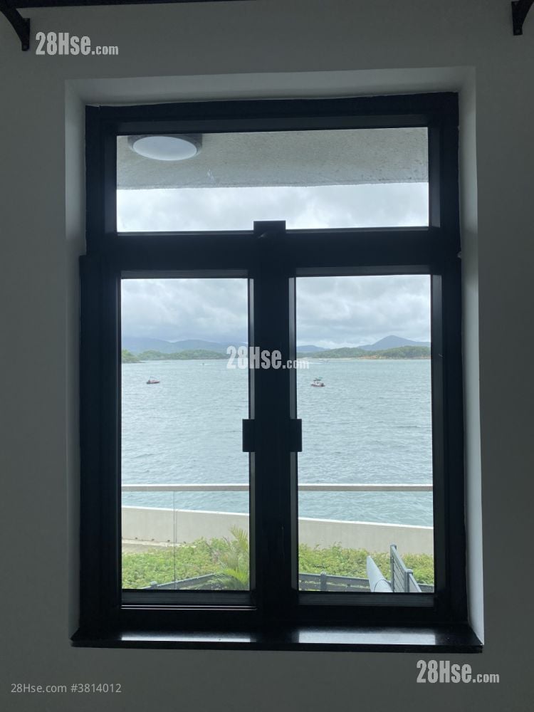 Lake Court Rental 2 Bedrooms , 1 Bathroom 700 ft²