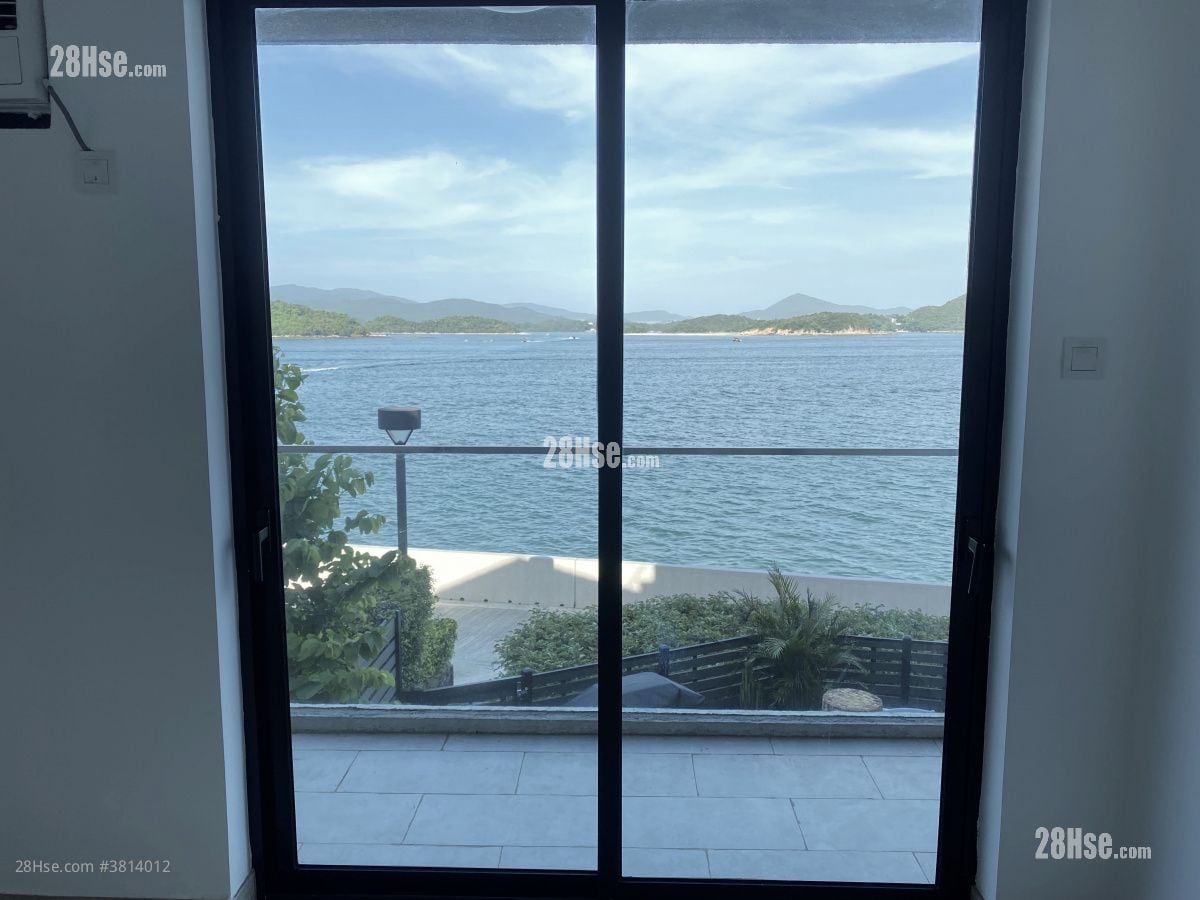 Lake Court Rental 2 Bedrooms , 1 Bathroom 700 ft²