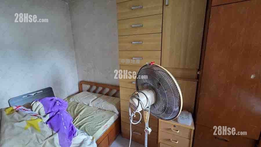 Tin Oi Court Sell 2 Bedrooms , 1 Bathroom 546 ft²