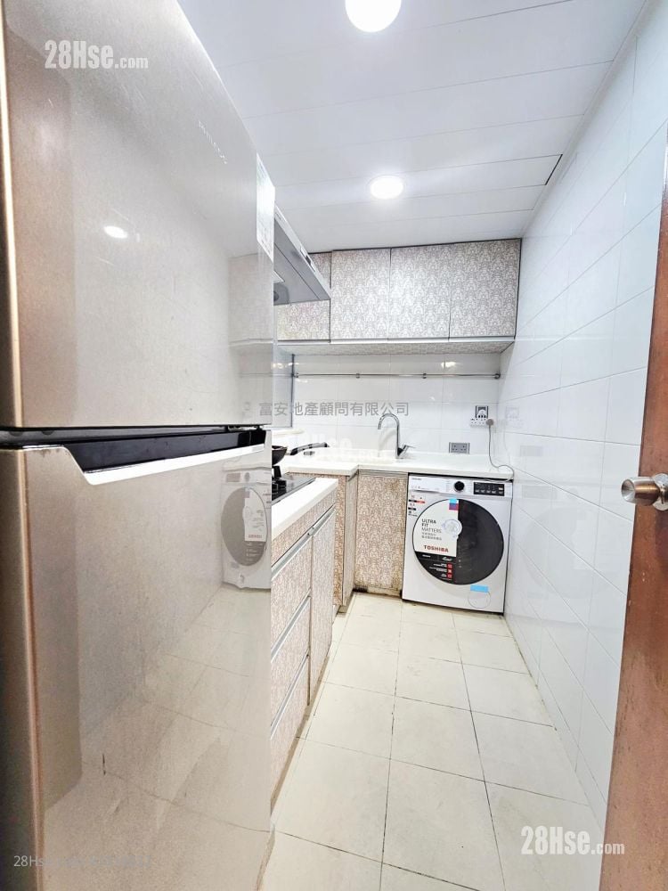 The Arcadia Rental 3 Bedrooms , 2 Bathrooms 952 ft²