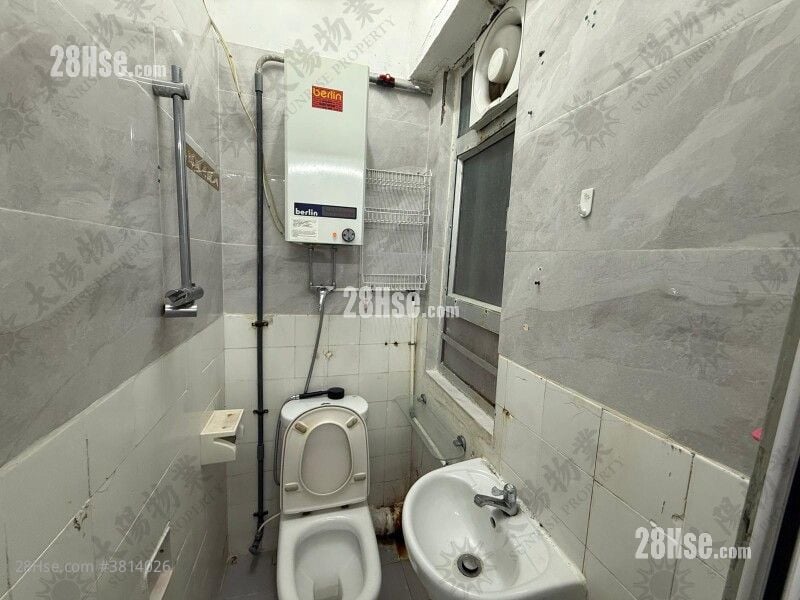 United Building Sell 1 Bedroom 309 ft²