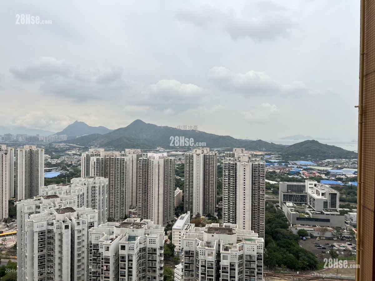 Central Park Towers Sell 2 Bedrooms , 1 Bathroom 498 ft²